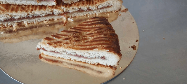 galette bretonne fourré à la framboise 6/8 parts